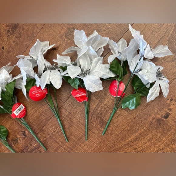 NWT Christmas Xmas faux bush 7 piece bundle - Picture 4 of 6